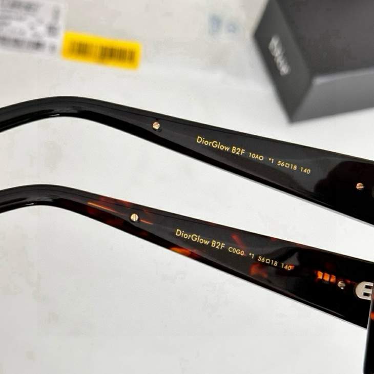 Picture of Dior Sunglasses _SKUfw79479131fw